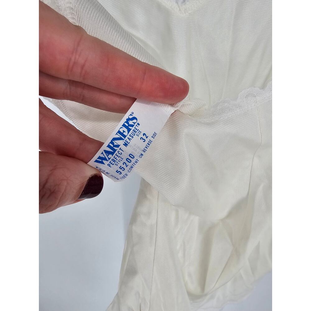 Vintage 1990s Warners Womens Sz 32 Perfect Measure Nylon Camisole White 55200 - Picture 4 of 4